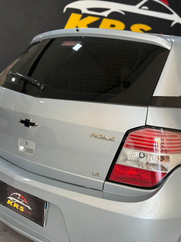 GM - Chevrolet : AGILE LTZ 1.4 MPFI 8V FlexPower 5p2