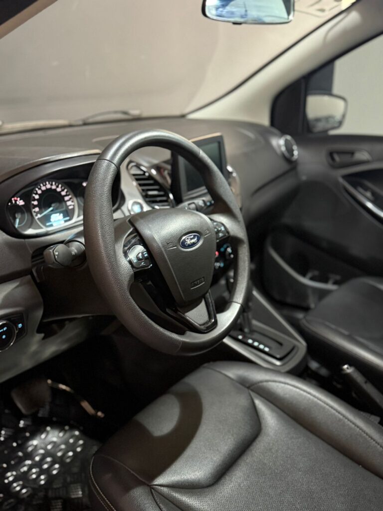 KA SEDAN TITANIUM1