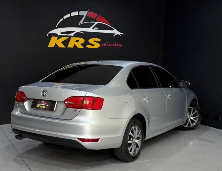 VW - VolksWagen : JETTA Comfortline 2.0 T.Flex 8V 4p Tipt