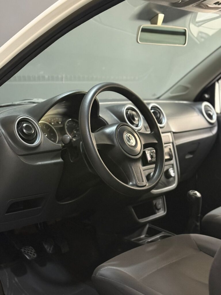 W - VolksWagen : Saveiro 1.6 Mi: 1.6 Mi Total Flex 8V4