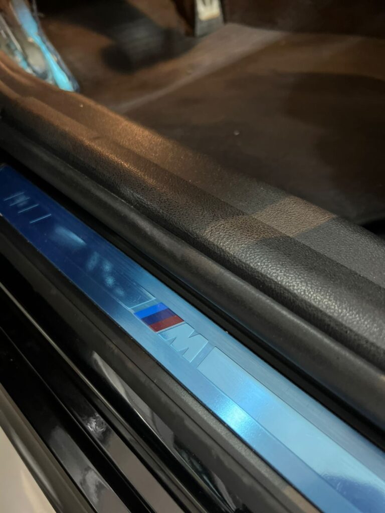 🚘 BMW - 320iA 2.0 TB M Sport A.Flex-M.Sport 4p 📅 2023-2023 💰 Preço- R$ 285.900,00———————————— (8)
