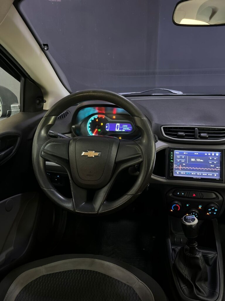 🚘 GM - Chevrolet - ONIX HATCH LS 1.0 8V FlexPower 5p Mec. 📅 2015-2015 💰 Preço- R$ 45.900,00—— (6)