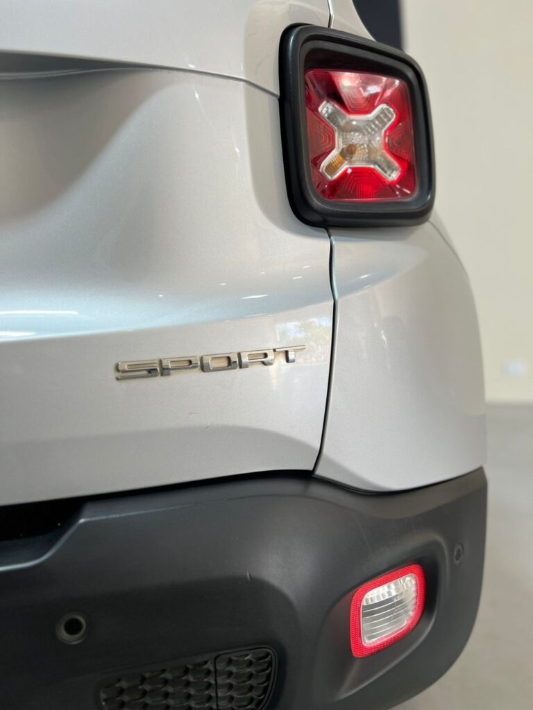 🚘 Jeep - Renegade Sport 1.8 4x2 Flex 16V Aut. 📅 2017-2018 💰 Preço- R$ 72.900,00—————————————— (4)