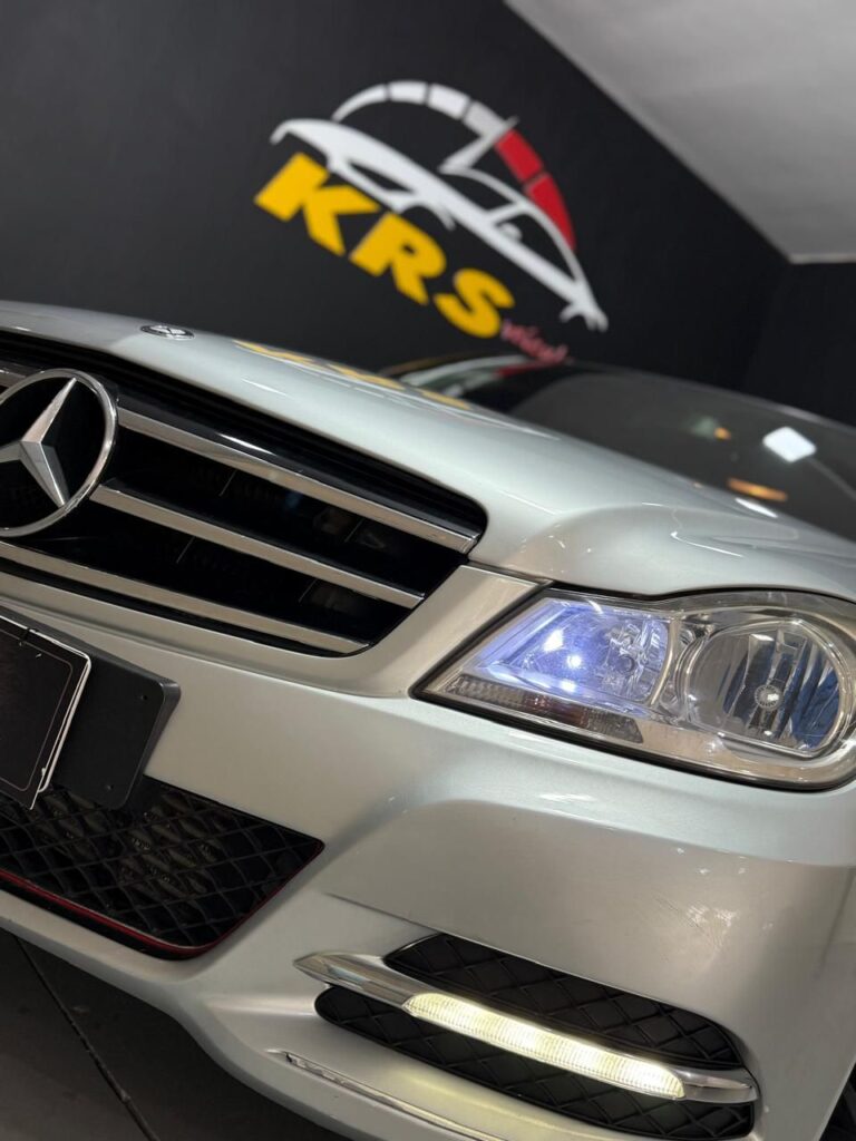 🚘 Mercedes-Benz - C-180 CGI Classic 1.8 16V 156cv Aut. 📅 2011-2012 💰 Preço- R$ 69.900,00————— (5)