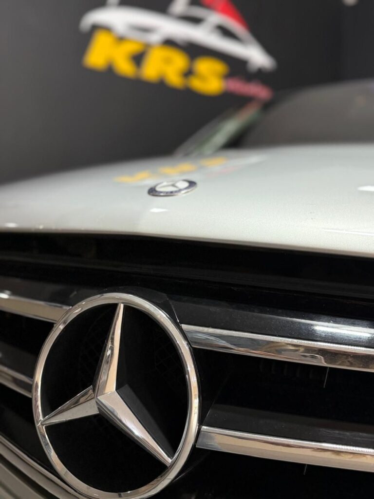 🚘 Mercedes-Benz - C-180 CGI Classic 1.8 16V 156cv Aut. 📅 2011-2012 💰 Preço- R$ 69.900,00————— (8)
